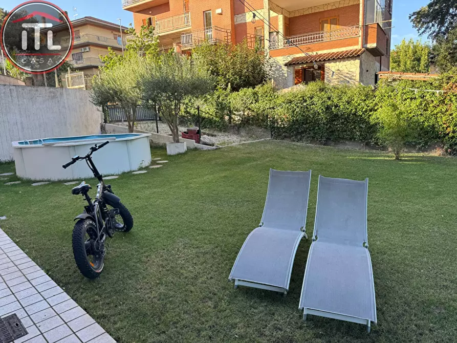 Immagine 5 di Villetta a schiera in vendita  in Via Mezzoldo 125 a Roma