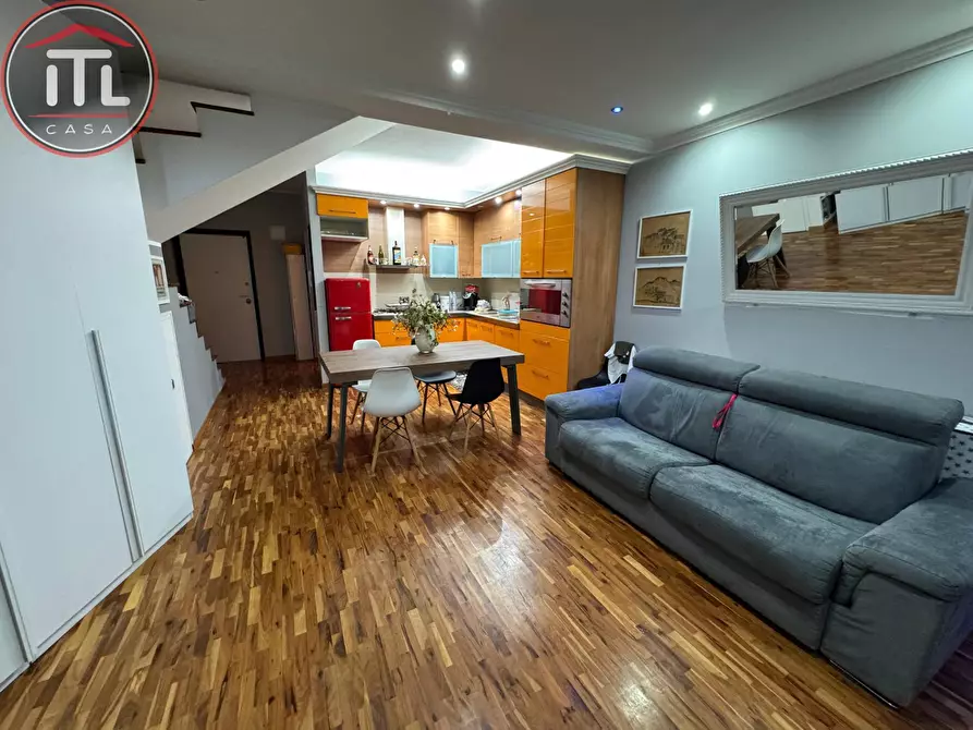 Immagine 10 di Villetta a schiera in vendita  in Via Mezzoldo 125 a Roma