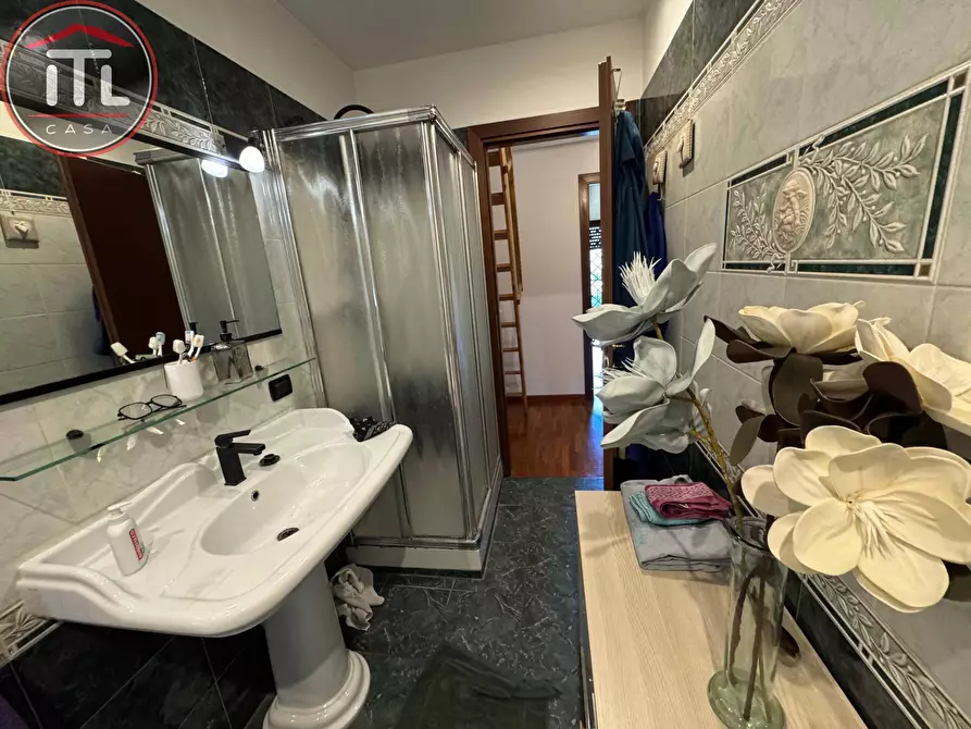 Immagine 35 di Villetta a schiera in vendita  in Via Mezzoldo 125 a Roma