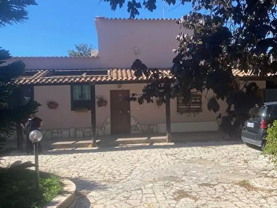 Immagine 2 di Villa in vendita  in Via Casal Lumbroso 60 a Roma