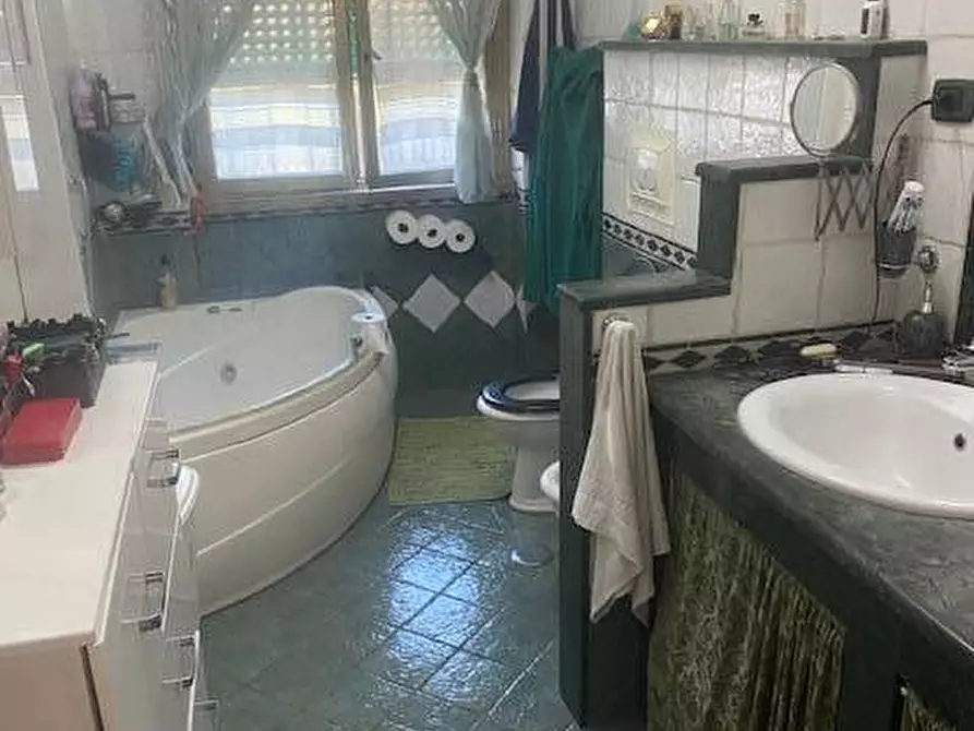 Immagine 22 di Villa in vendita  in Via Casal Lumbroso 60 a Roma