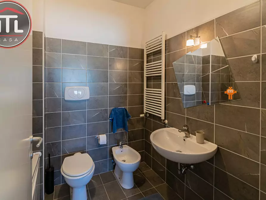 Immagine 10 di Attico in vendita  in VIA DEI TANI a Roma