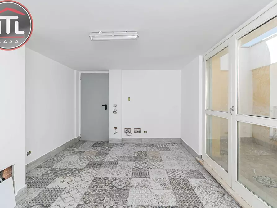 Immagine 15 di Attico in vendita  in VIA DEI TANI a Roma