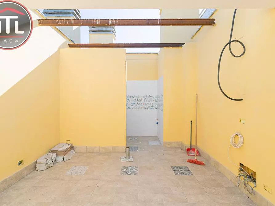 Immagine 17 di Attico in vendita  in VIA DEI TANI a Roma