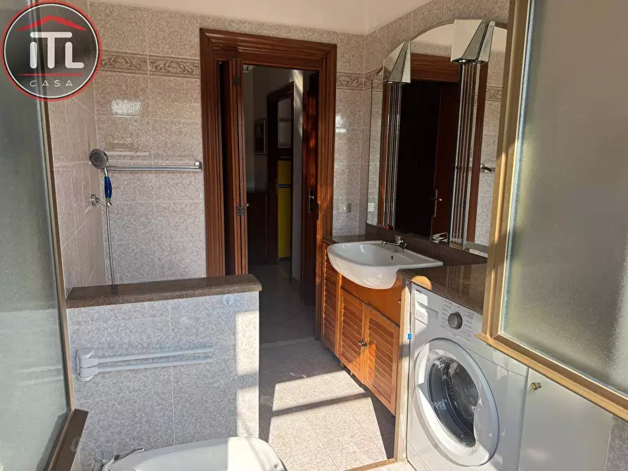 Immagine 9 di Appartamento in vendita  in Via Torrita Di Siena 25 a Roma