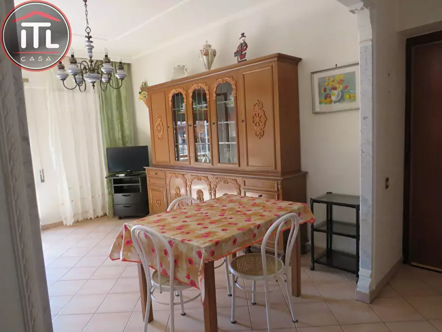 Immagine 2 di Appartamento in vendita  in Via Torrita Di Siena 25 a Roma