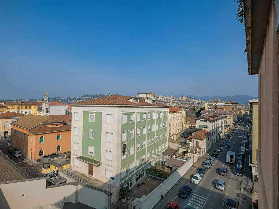 Immagine 39 di Appartamento in vendita  in Via Don Luigi Palazzolo 67 a Bergamo