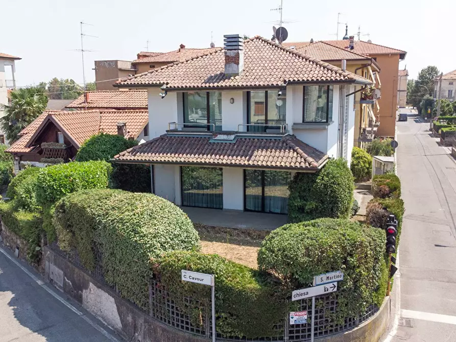 Immagine 1 di Villa in vendita  in via san Marrtino 29 a Almenno San Bartolomeo