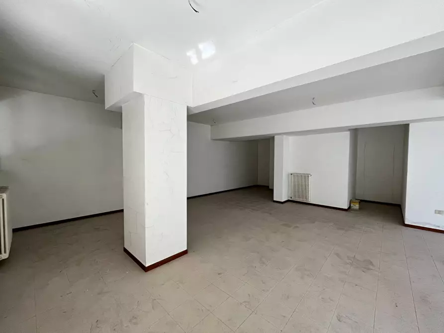 Immagine 2 di Magazzino in vendita  in VIA BORGO PALAZZO 165 a Bergamo