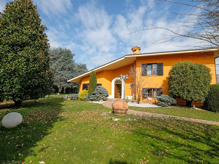Immagine 1 di Villa in vendita  in S. AGOSTINO 1 a Azzano San Paolo