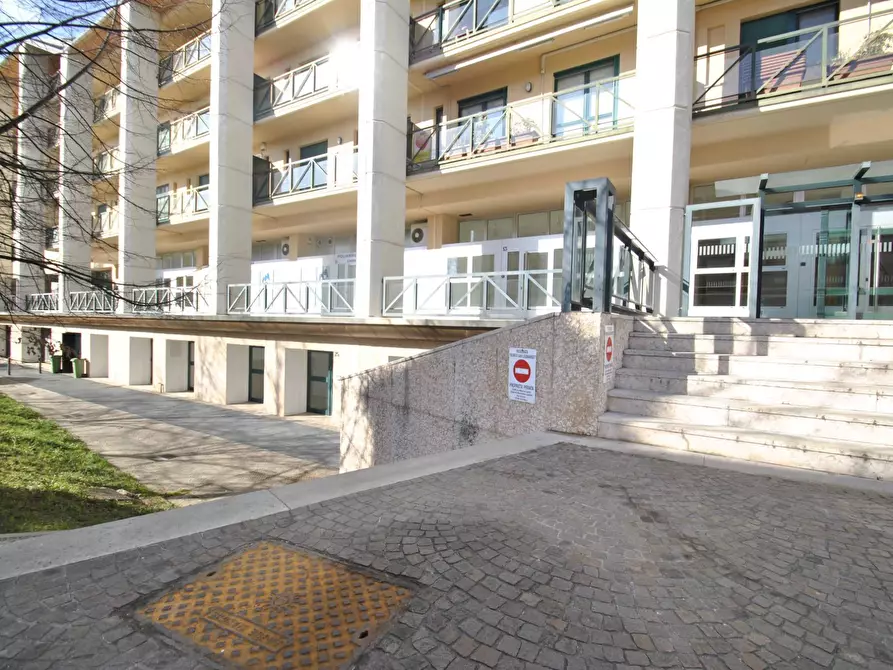 Immagine 12 di Negozio in vendita  in Via San Lazzaro a Bergamo