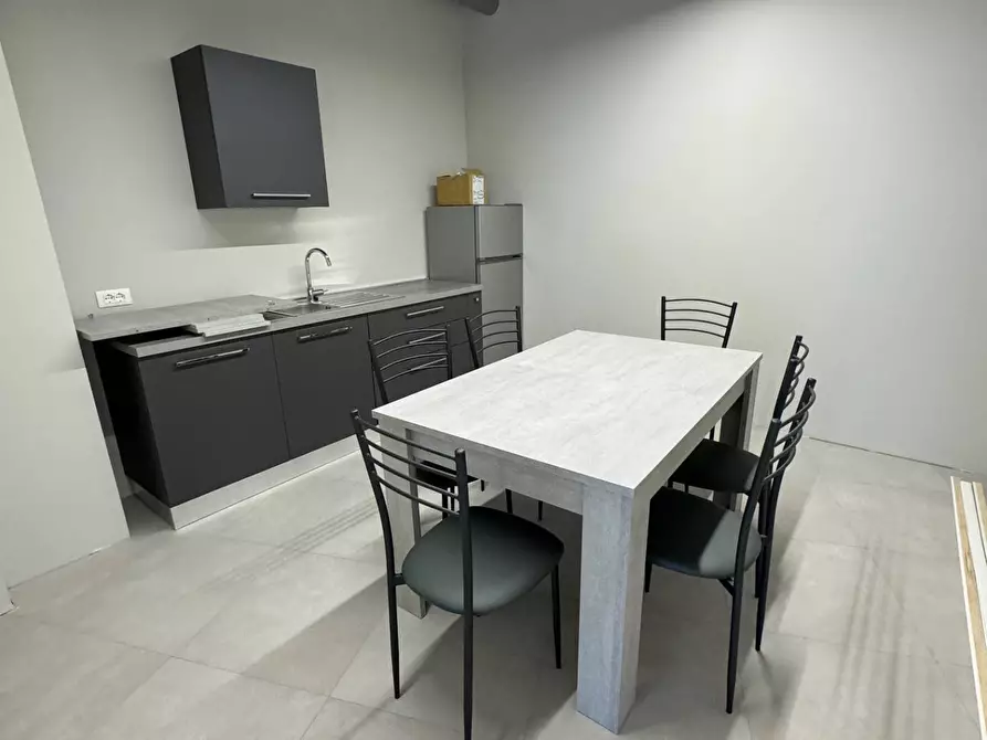 Immagine 4 di Ufficio in affitto  in Via Marco Biagi 95 a Arcene