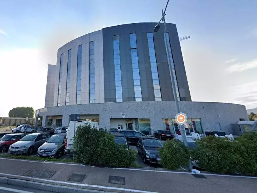 Immagine 12 di Ufficio in affitto  in Via Marco Biagi 95 a Arcene