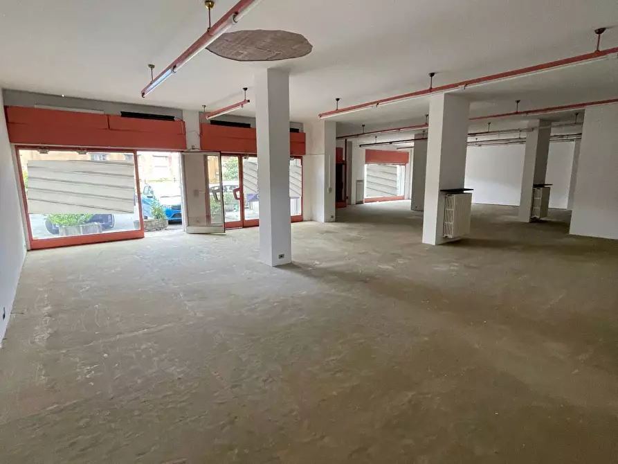 Immagine 6 di Locale commerciale in vendita  in Via Ponte Secco 10 a Ponteranica