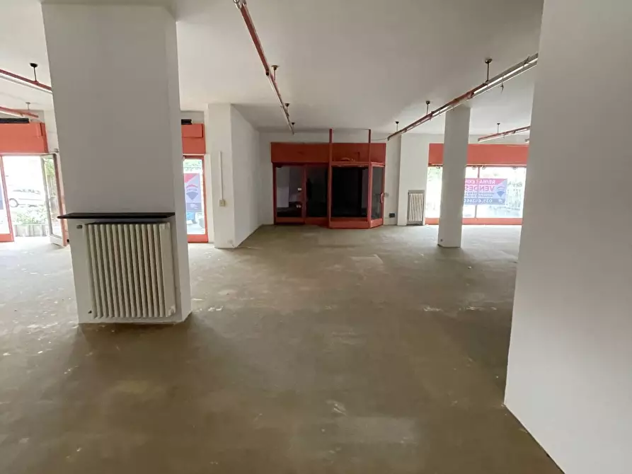 Immagine 8 di Locale commerciale in vendita  in Via Ponte Secco 10 a Ponteranica