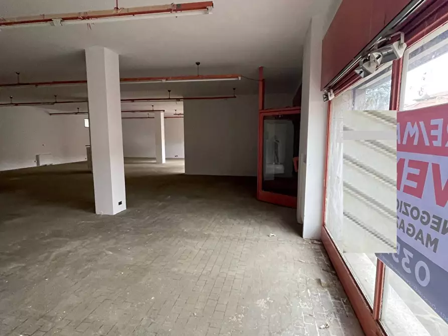 Immagine 13 di Locale commerciale in vendita  in Via Ponte Secco 10 a Ponteranica
