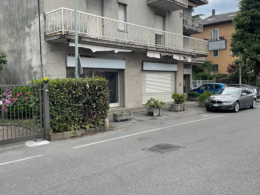 Immagine 17 di Locale commerciale in vendita  in Via Ponte Secco 10 a Ponteranica
