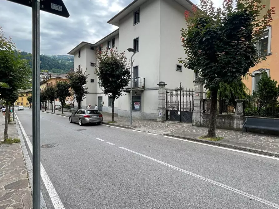 Immagine 11 di Ufficio in vendita  in Viale Roma 23 a San Giovanni Bianco