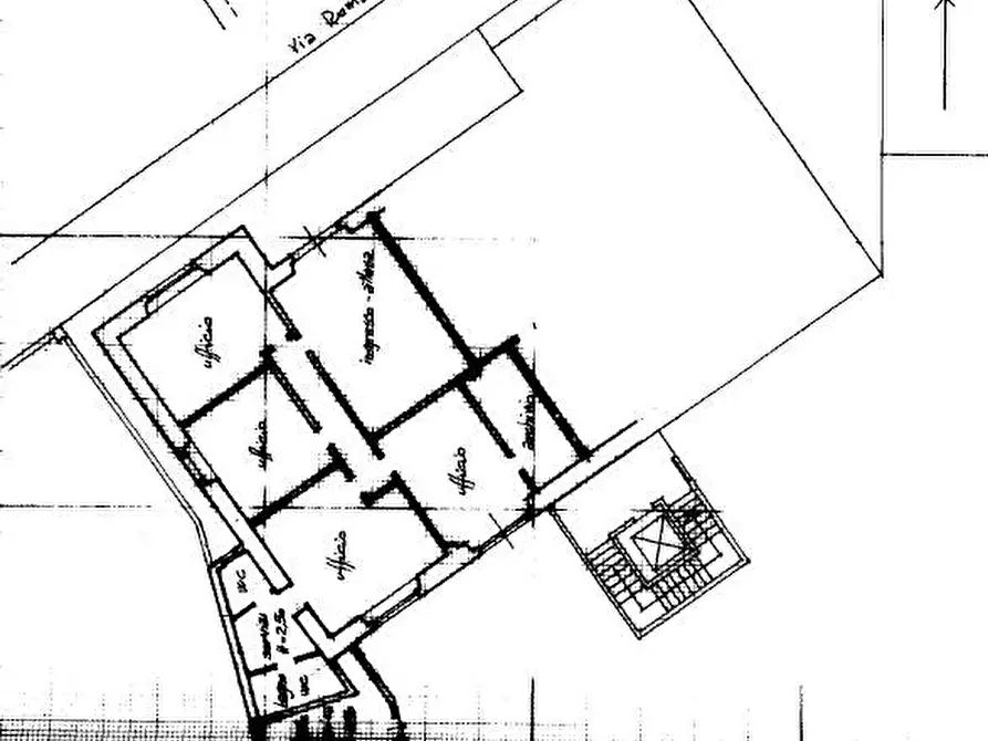 Immagine 20 di Ufficio in vendita  in Viale Roma 23 a San Giovanni Bianco