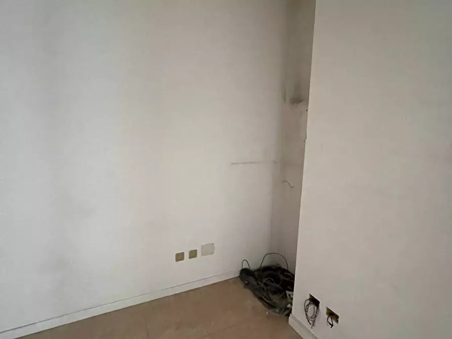 Immagine 24 di Ufficio in vendita  in Viale Roma 23 a San Giovanni Bianco