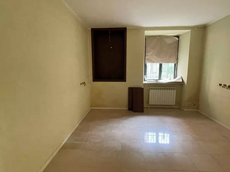 Immagine 12 di Ufficio in vendita  in Viale Roma 23 a San Giovanni Bianco