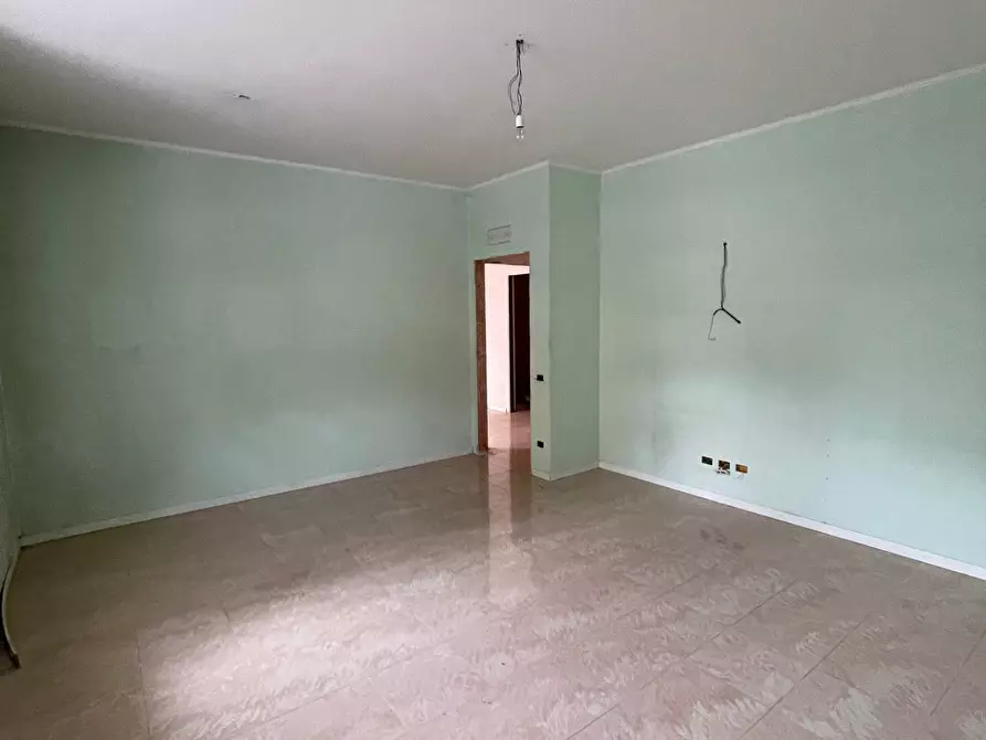 Immagine 15 di Ufficio in vendita  in Viale Roma 23 a San Giovanni Bianco