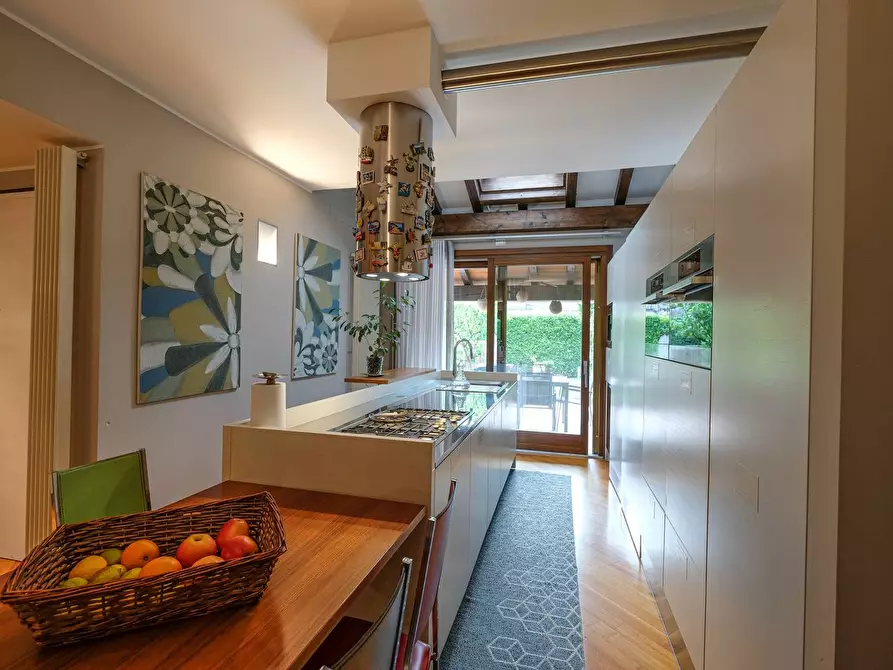 Immagine 10 di Villa in vendita  in Via Vicolo fiorito 4 a Treviolo