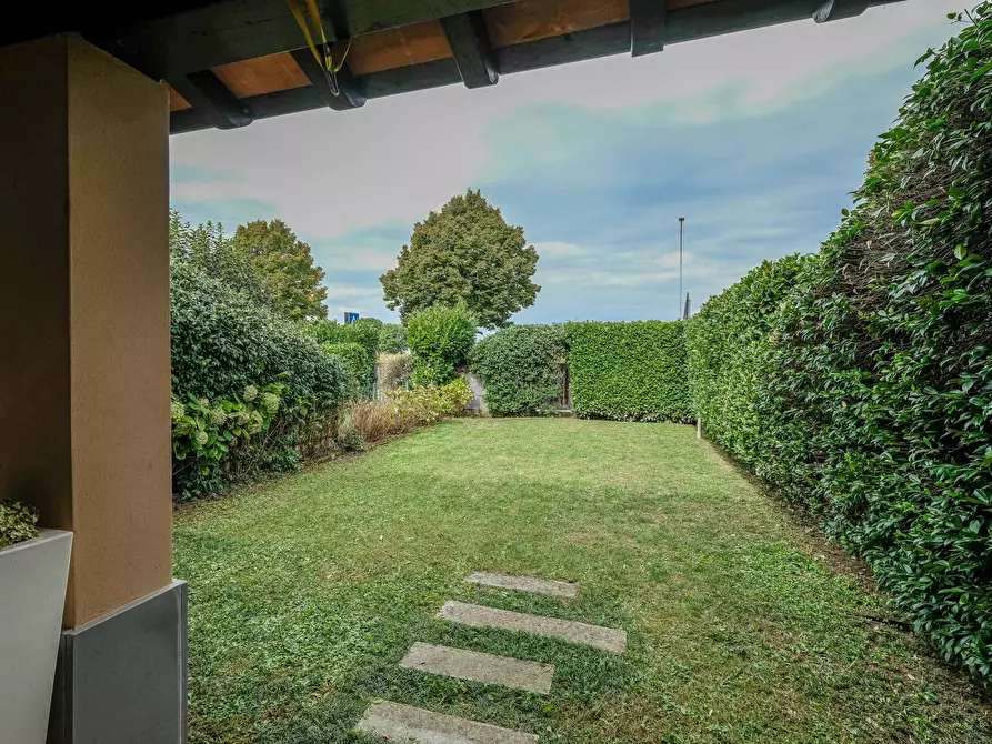 Immagine 18 di Villa in vendita  in Via Vicolo fiorito 4 a Treviolo