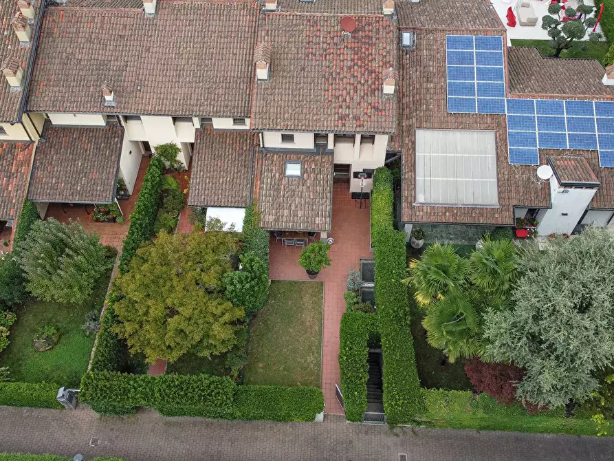 Immagine 36 di Villa in vendita  in Via Vicolo fiorito 4 a Treviolo