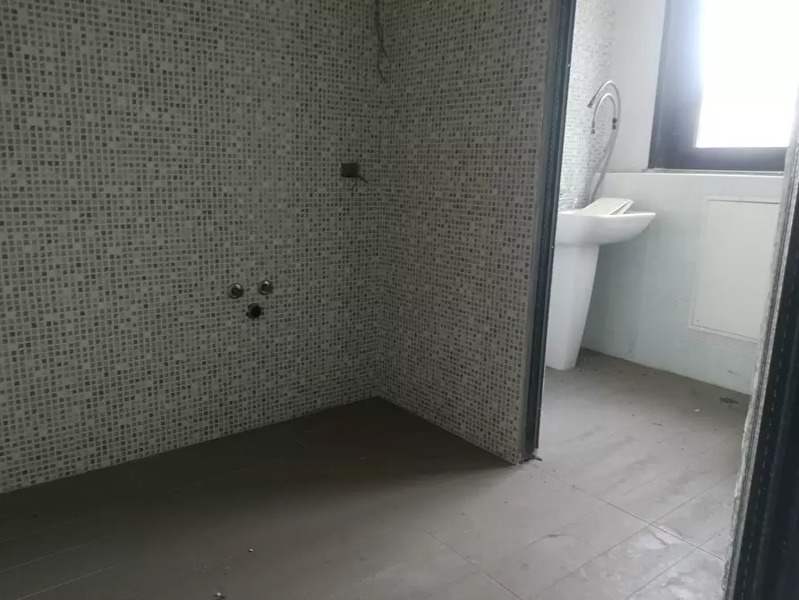 Immagine 7 di Negozio in vendita  in VIA MATTEOTTI 69 a Roncello