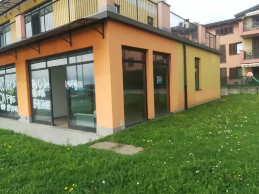 Immagine 1 di Negozio in vendita  in Matteotti 69 a Roncello