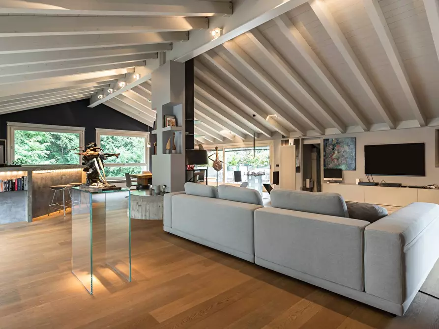 Immagine 11 di Loft/Open space in vendita  a Curno