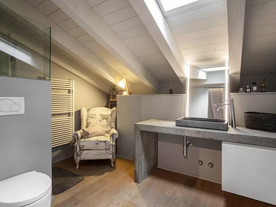 Immagine 12 di Loft/Open space in vendita  a Curno