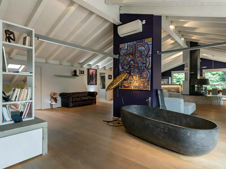 Immagine 26 di Loft/Open space in vendita  a Curno