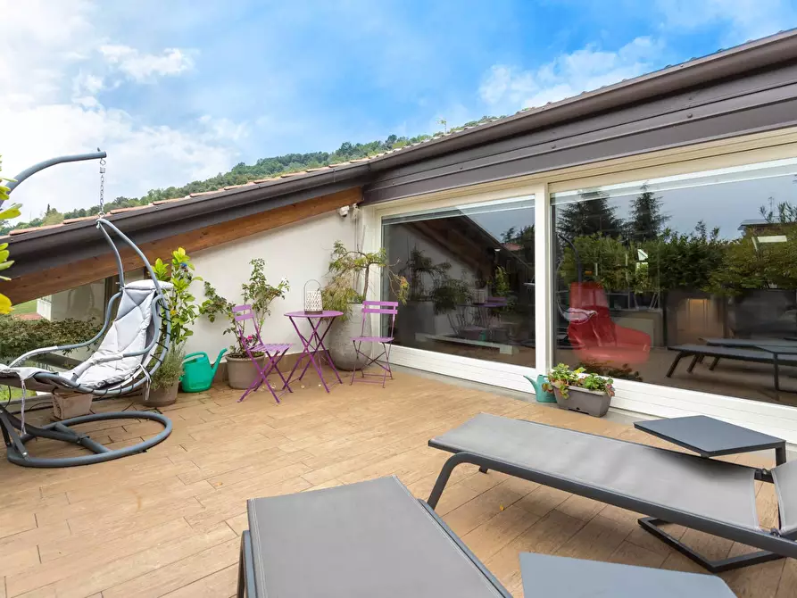 Immagine 29 di Loft/Open space in vendita  a Curno