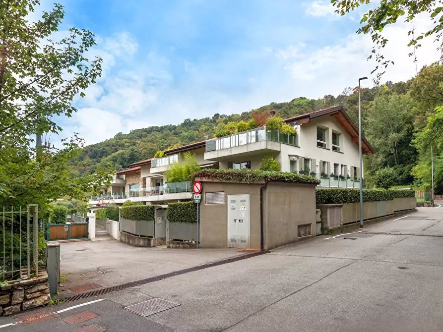 Immagine 38 di Loft/Open space in vendita  a Curno