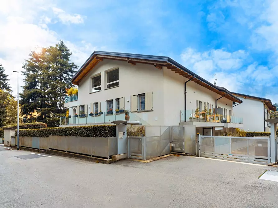 Immagine 39 di Loft/Open space in vendita  a Curno