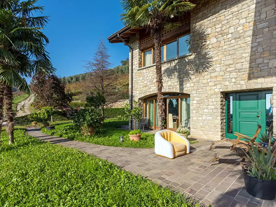 Immagine 2 di Villa in vendita  in Via Medolago a Scanzorosciate