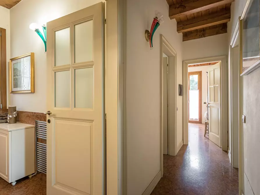 Immagine 6 di Villa in vendita  in Via Medolago a Scanzorosciate
