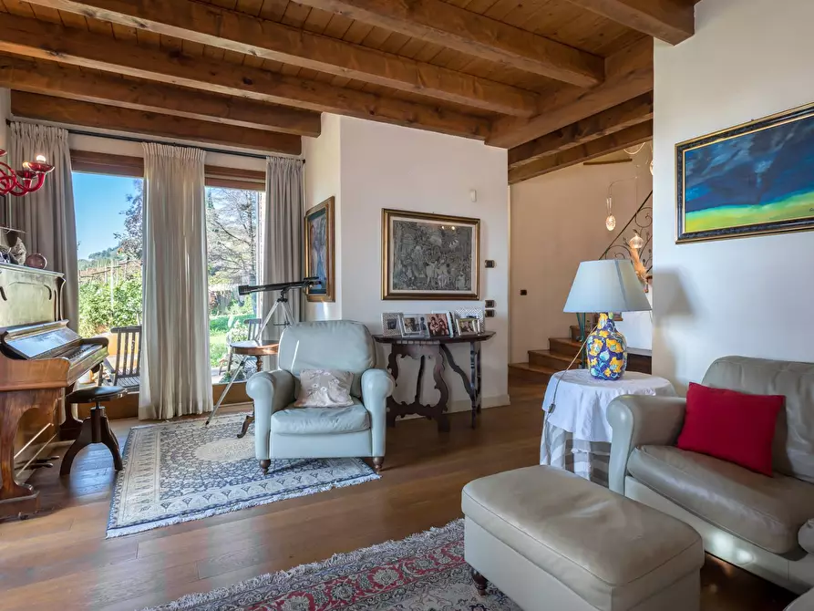 Immagine 10 di Villa in vendita  in Via Medolago a Scanzorosciate