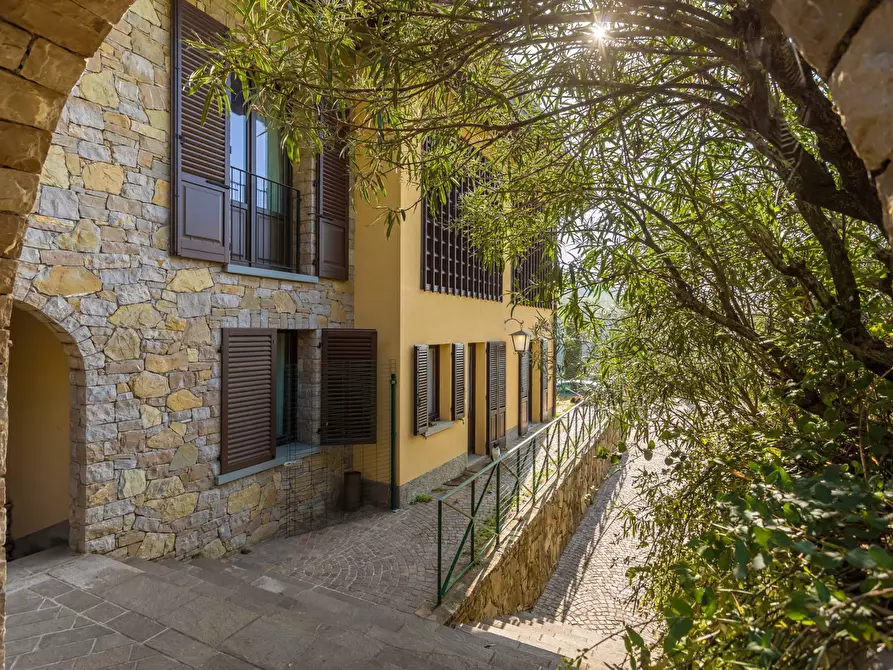 Immagine 22 di Villa in vendita  in Via Medolago a Scanzorosciate