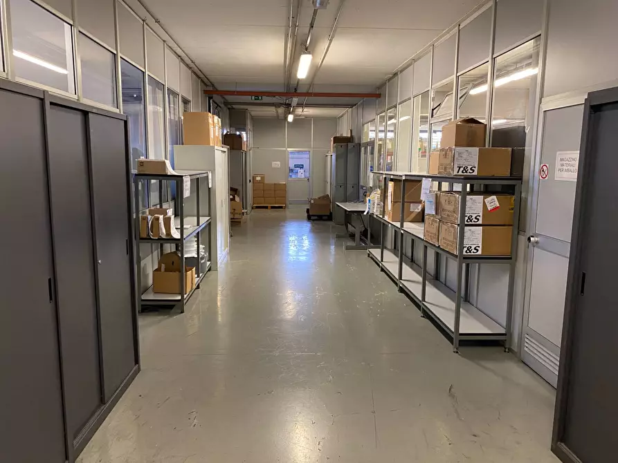 Immagine 10 di Capannone industriale in vendita  in via Sora a Capriate San Gervasio