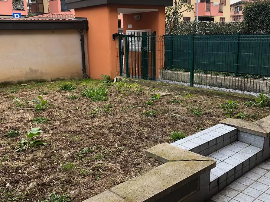 Immagine 5 di Appartamento in vendita  in via Eugenio Montale 13 a Roncello