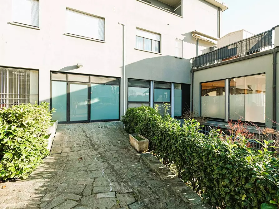 Immagine 23 di Locale commerciale in vendita  in VIA RAMPINELLI 1 a Almenno San Bartolomeo