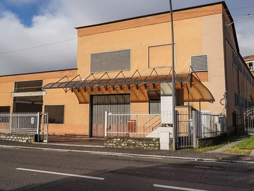 Immagine 3 di Capannone industriale in vendita  in Ferrari 75 a Vertova