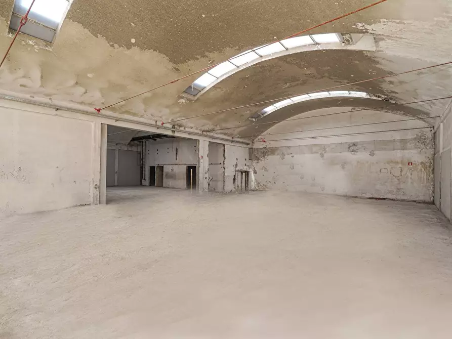 Immagine 7 di Capannone industriale in vendita  in Ferrari 75 a Vertova