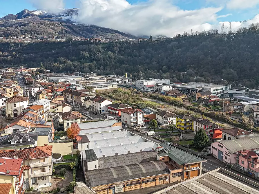 Immagine 1 di Capannone industriale in vendita  in Ferrari 75 a Vertova