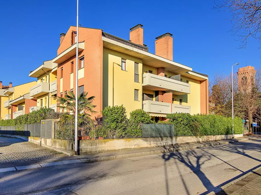 Immagine 13 di Appartamento in vendita  in Amadeo Duca D'Aosta 18 a Arcene