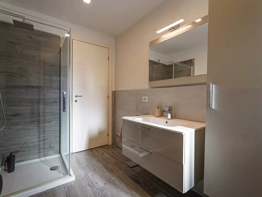 Immagine 27 di Appartamento in vendita  a Mozzo