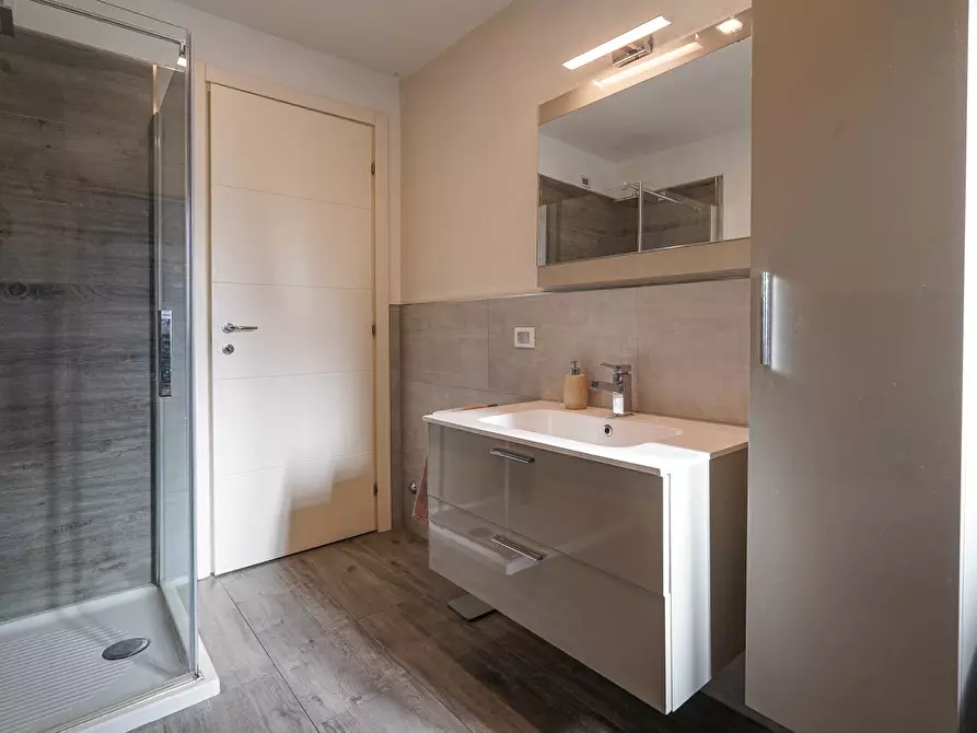 Immagine 28 di Appartamento in vendita  a Mozzo